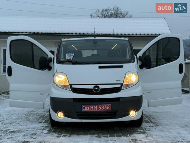 Білий Опель Віваро, об'ємом двигуна 2 л та пробігом 267 тис. км за 15750 $, фото 133 на Automoto.ua
