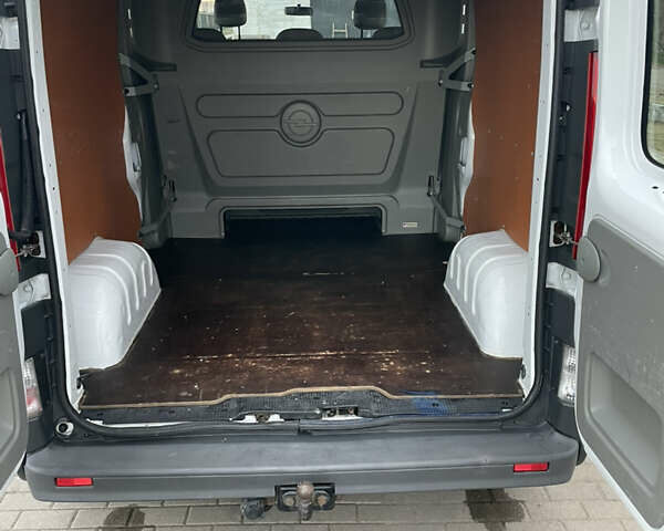 Білий Опель Віваро, об'ємом двигуна 2 л та пробігом 259 тис. км за 14899 $, фото 33 на Automoto.ua