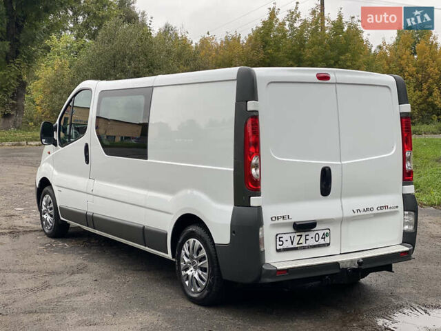 Білий Опель Віваро, об'ємом двигуна 2 л та пробігом 239 тис. км за 13700 $, фото 7 на Automoto.ua