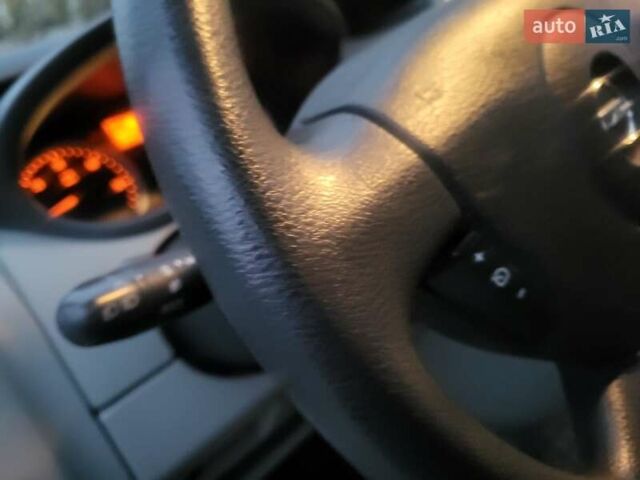 Белый Опель Виваро, объемом двигателя 2 л и пробегом 265 тыс. км за 13300 $, фото 63 на Automoto.ua