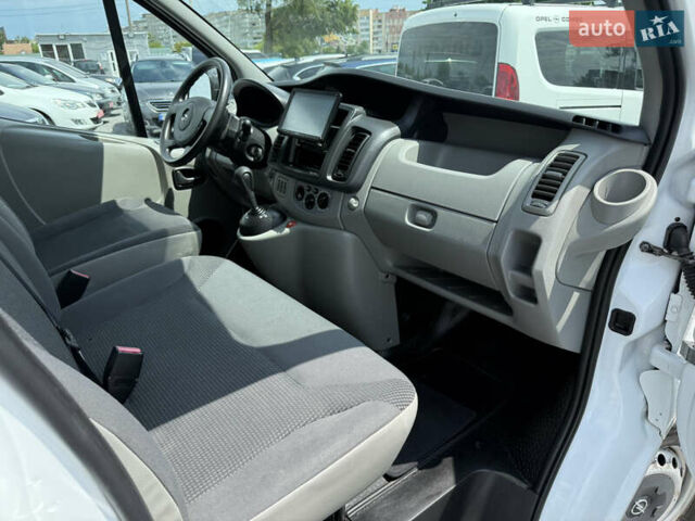 Белый Опель Виваро, объемом двигателя 2 л и пробегом 119 тыс. км за 12999 $, фото 24 на Automoto.ua