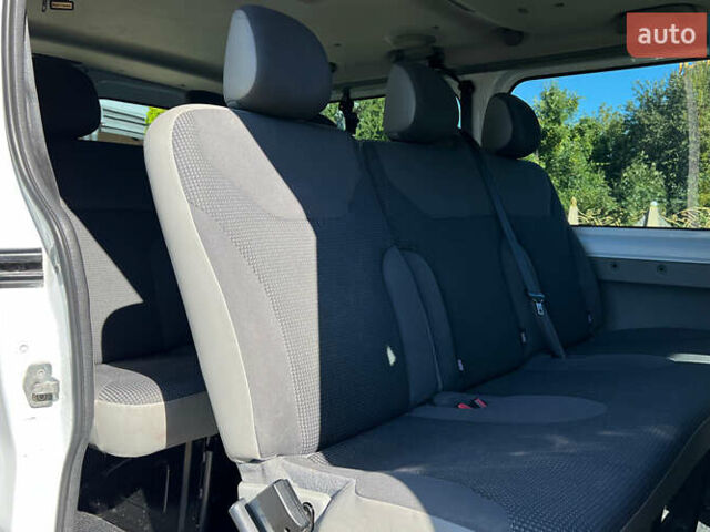 Белый Опель Виваро, объемом двигателя 2 л и пробегом 225 тыс. км за 13999 $, фото 19 на Automoto.ua