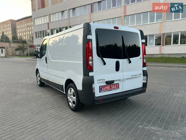 Білий Опель Віваро, об'ємом двигуна 2 л та пробігом 133 тис. км за 12222 $, фото 10 на Automoto.ua