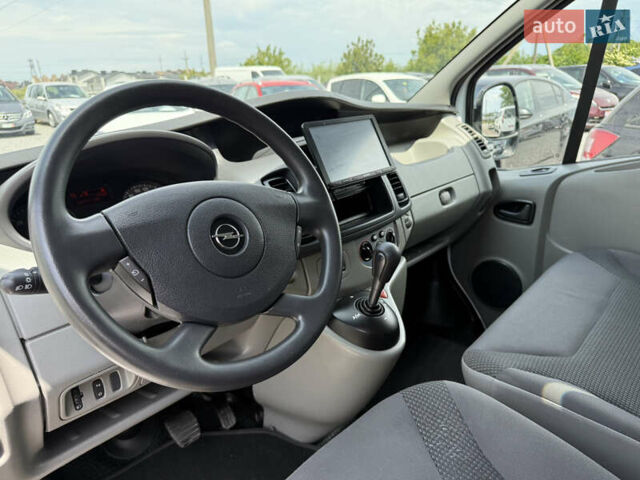 Белый Опель Виваро, объемом двигателя 2 л и пробегом 119 тыс. км за 12999 $, фото 7 на Automoto.ua