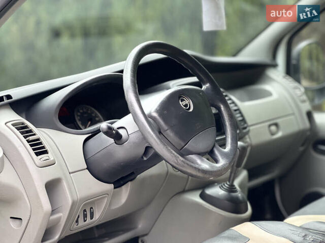 Белый Опель Виваро, объемом двигателя 2 л и пробегом 244 тыс. км за 13000 $, фото 34 на Automoto.ua