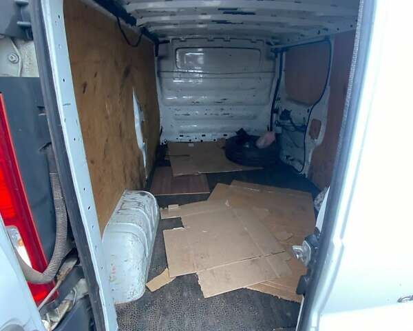 Белый Опель Виваро, объемом двигателя 2 л и пробегом 355 тыс. км за 8600 $, фото 5 на Automoto.ua
