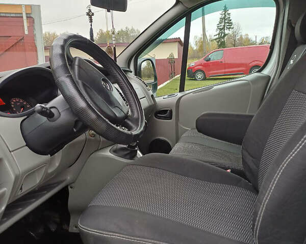 Опель Виваро 2013 в Ровно на Automoto.ua Белый Опель Виваро, объемом двигателя 2 л и пробегом 251 тыс. км за 14500 $, фото 6 на Automoto.ua