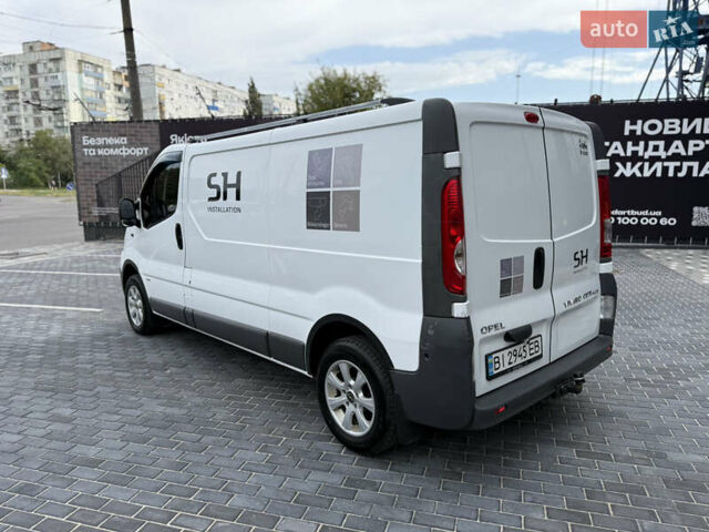 Белый Опель Виваро, объемом двигателя 2 л и пробегом 322 тыс. км за 11700 $, фото 4 на Automoto.ua