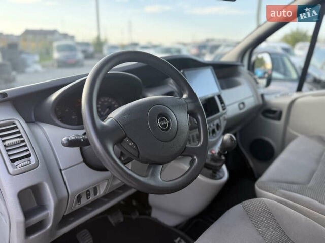 Белый Опель Виваро, объемом двигателя 2 л и пробегом 119 тыс. км за 14300 $, фото 38 на Automoto.ua