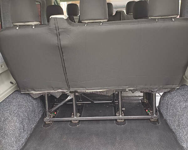 Опель Виваро 2013 в Ровно на Automoto.ua Белый Опель Виваро, объемом двигателя 2 л и пробегом 251 тыс. км за 14500 $, фото 12 на Automoto.ua