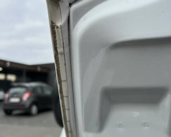 Опель Виваро 2013 в Киеве на Automoto.ua Белый Опель Виваро, объемом двигателя 2 л и пробегом 96 тыс. км за 13999 $, фото 11 на Automoto.ua