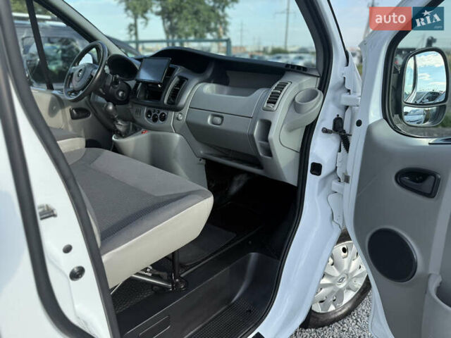 Белый Опель Виваро, объемом двигателя 2 л и пробегом 119 тыс. км за 14300 $, фото 20 на Automoto.ua