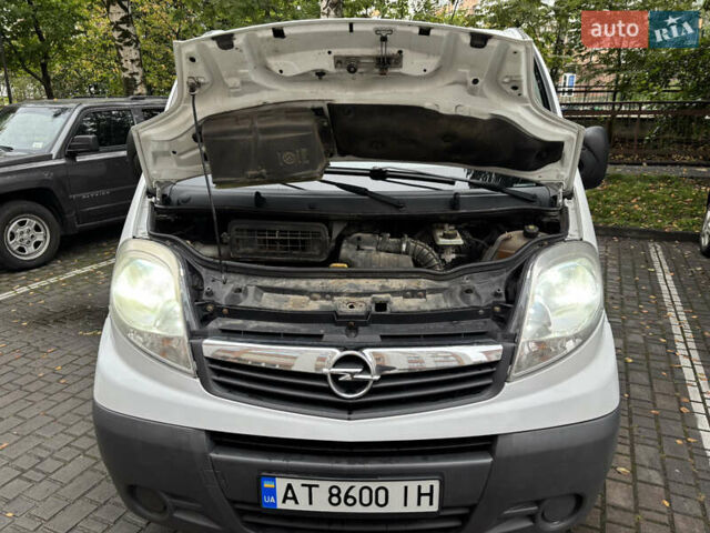Белый Опель Виваро, объемом двигателя 2 л и пробегом 321 тыс. км за 9900 $, фото 31 на Automoto.ua