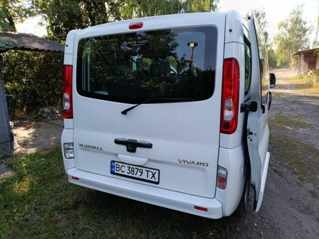 Белый Опель Виваро, объемом двигателя 2 л и пробегом 161 тыс. км за 13300 $, фото 5 на Automoto.ua