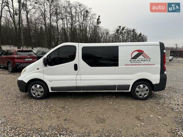 Білий Опель Віваро, об'ємом двигуна 2 л та пробігом 290 тис. км за 12900 $, фото 2 на Automoto.ua