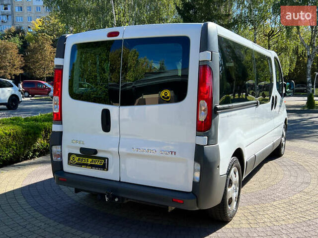 Белый Опель Виваро, объемом двигателя 2 л и пробегом 225 тыс. км за 13999 $, фото 6 на Automoto.ua