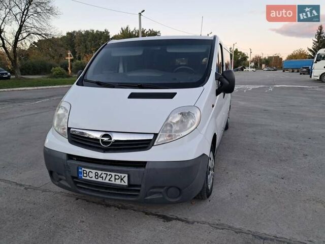 Белый Опель Виваро, объемом двигателя 2 л и пробегом 280 тыс. км за 12900 $, фото 9 на Automoto.ua