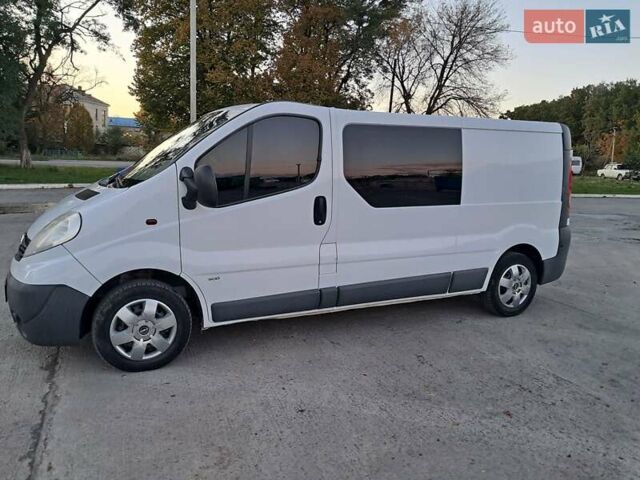 Белый Опель Виваро, объемом двигателя 2 л и пробегом 280 тыс. км за 12900 $, фото 23 на Automoto.ua