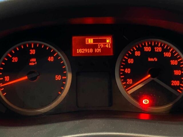 Белый Опель Виваро, объемом двигателя 2 л и пробегом 160 тыс. км за 13600 $, фото 11 на Automoto.ua