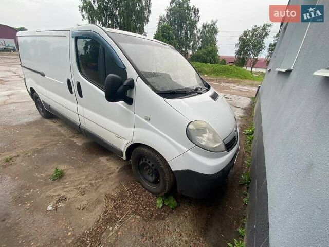 Белый Опель Виваро, объемом двигателя 2 л и пробегом 355 тыс. км за 8600 $, фото 4 на Automoto.ua