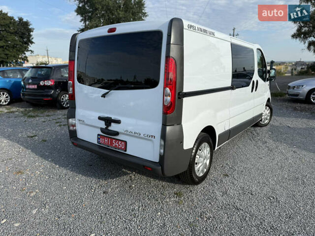 Белый Опель Виваро, объемом двигателя 2 л и пробегом 119 тыс. км за 14300 $, фото 10 на Automoto.ua