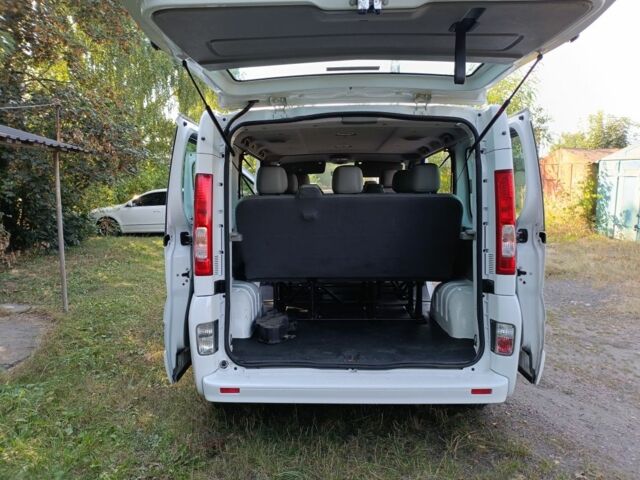 Белый Опель Виваро, объемом двигателя 2 л и пробегом 161 тыс. км за 13300 $, фото 8 на Automoto.ua