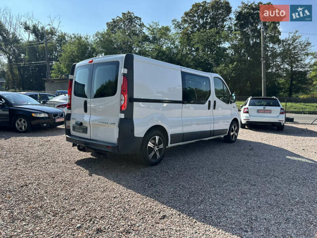 Белый Опель Виваро, объемом двигателя 2 л и пробегом 171 тыс. км за 14250 $, фото 8 на Automoto.ua