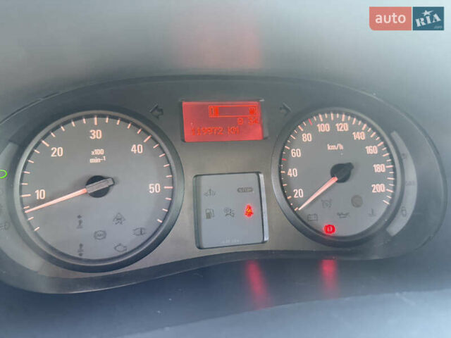 Белый Опель Виваро, объемом двигателя 2 л и пробегом 119 тыс. км за 14300 $, фото 34 на Automoto.ua