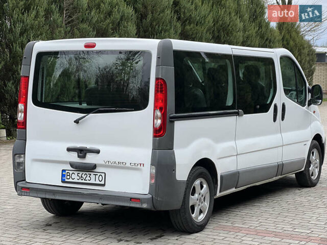 Белый Опель Виваро, объемом двигателя 2 л и пробегом 244 тыс. км за 13000 $, фото 7 на Automoto.ua