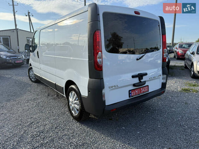 Белый Опель Виваро, объемом двигателя 2 л и пробегом 119 тыс. км за 14300 $, фото 32 на Automoto.ua