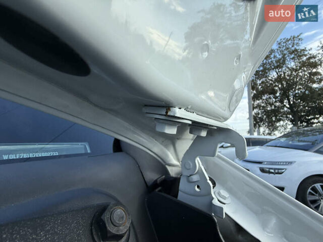 Белый Опель Виваро, объемом двигателя 2 л и пробегом 119 тыс. км за 14300 $, фото 46 на Automoto.ua