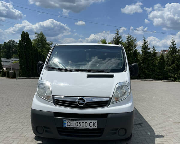 Белый Опель Виваро, объемом двигателя 2 л и пробегом 339 тыс. км за 14500 $, фото 1 на Automoto.ua