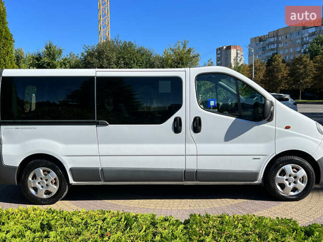 Белый Опель Виваро, объемом двигателя 2 л и пробегом 225 тыс. км за 13999 $, фото 7 на Automoto.ua