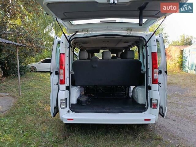 Белый Опель Виваро, объемом двигателя 2 л и пробегом 161 тыс. км за 13300 $, фото 4 на Automoto.ua