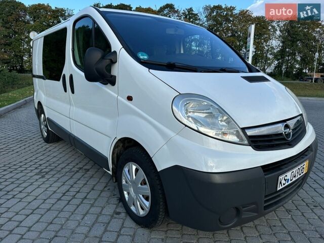 Белый Опель Виваро, объемом двигателя 2 л и пробегом 291 тыс. км за 12700 $, фото 18 на Automoto.ua