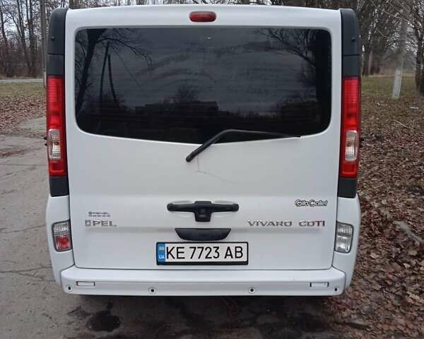 Белый Опель Виваро, объемом двигателя 2 л и пробегом 253 тыс. км за 12800 $, фото 7 на Automoto.ua