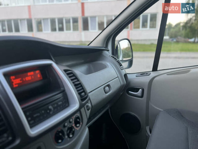 Білий Опель Віваро, об'ємом двигуна 2 л та пробігом 133 тис. км за 12222 $, фото 24 на Automoto.ua