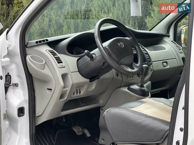 Белый Опель Виваро, объемом двигателя 2 л и пробегом 244 тыс. км за 13000 $, фото 35 на Automoto.ua
