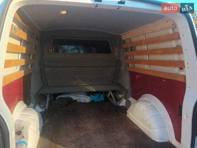 Белый Опель Виваро, объемом двигателя 2 л и пробегом 230 тыс. км за 10550 $, фото 18 на Automoto.ua