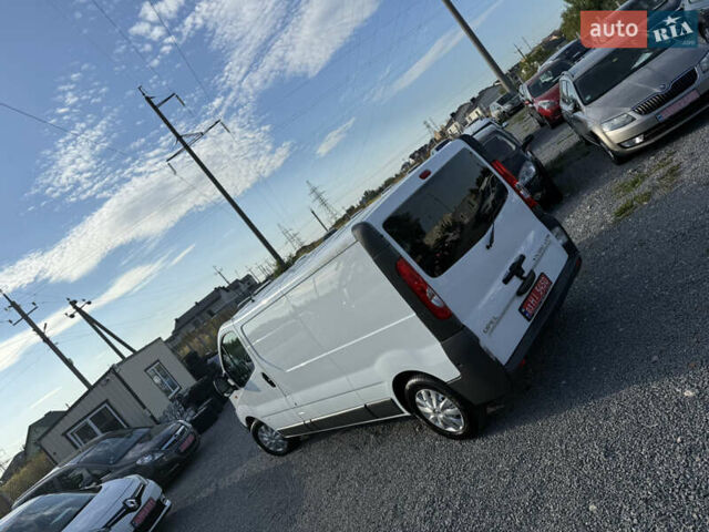 Белый Опель Виваро, объемом двигателя 2 л и пробегом 119 тыс. км за 14300 $, фото 30 на Automoto.ua