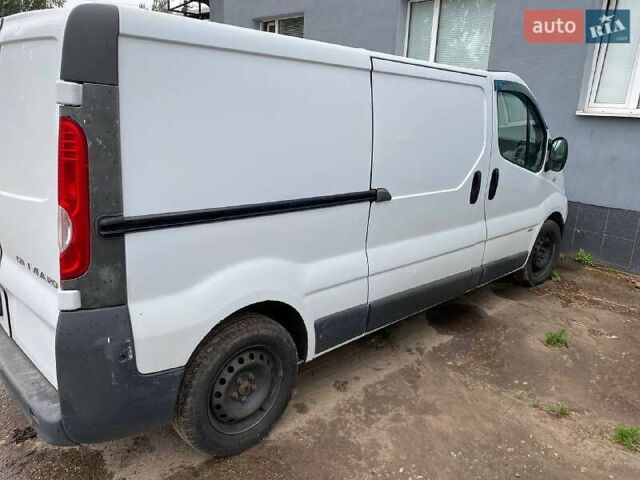 Белый Опель Виваро, объемом двигателя 2 л и пробегом 355 тыс. км за 8600 $, фото 1 на Automoto.ua