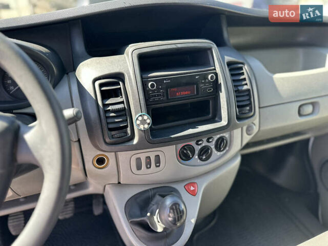 Опель Віваро 2014 у Рівному на Automoto.ua Білий Опель Віваро, об'ємом двигуна 2 л та пробігом 210 тис. км за 13950 $, фото 15 на Automoto.ua