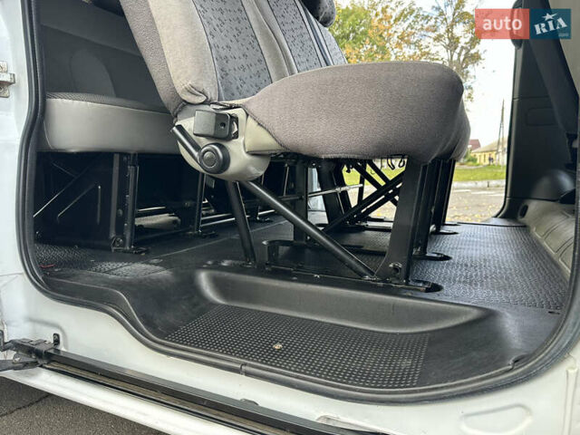 Білий Опель Віваро, об'ємом двигуна 2 л та пробігом 261 тис. км за 14700 $, фото 47 на Automoto.ua