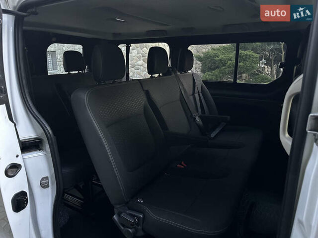 Белый Опель Виваро, объемом двигателя 1.6 л и пробегом 215 тыс. км за 17450 $, фото 15 на Automoto.ua