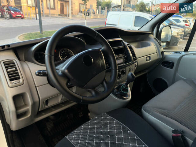 Білий Опель Віваро, об'ємом двигуна 2 л та пробігом 261 тис. км за 14499 $, фото 33 на Automoto.ua