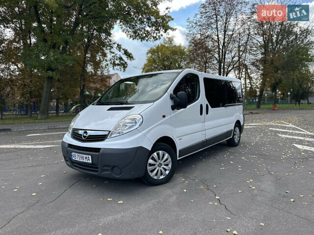 Білий Опель Віваро, об'ємом двигуна 2 л та пробігом 261 тис. км за 14700 $, фото 2 на Automoto.ua