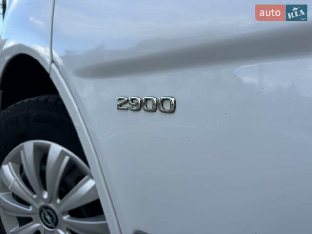 Білий Опель Віваро, об'ємом двигуна 2 л та пробігом 261 тис. км за 14700 $, фото 20 на Automoto.ua