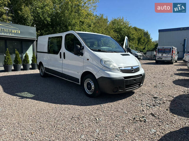 Белый Опель Виваро, объемом двигателя 2 л и пробегом 210 тыс. км за 14599 $, фото 10 на Automoto.ua