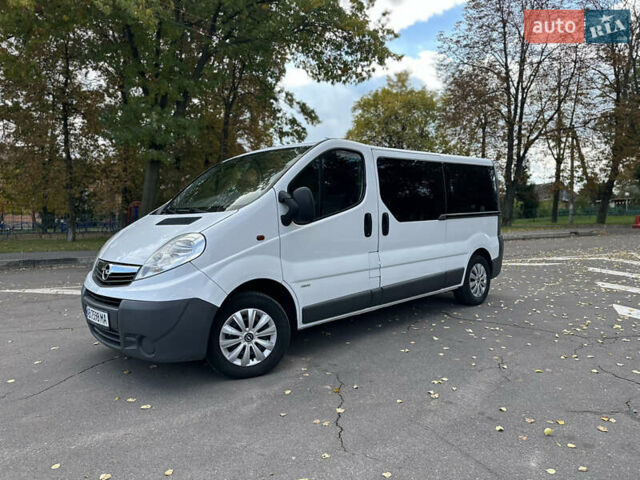 Білий Опель Віваро, об'ємом двигуна 2 л та пробігом 261 тис. км за 14700 $, фото 4 на Automoto.ua