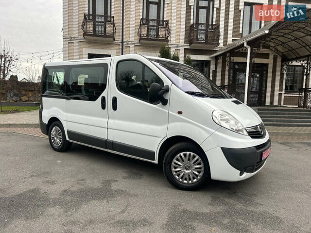 Белый Опель Виваро, объемом двигателя 2 л и пробегом 198 тыс. км за 15399 $, фото 16 на Automoto.ua
